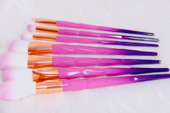 Dark pink brush set