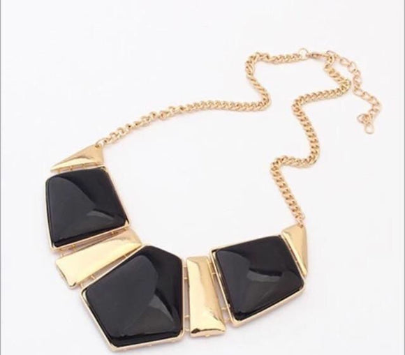Gold plate sparkles necklace