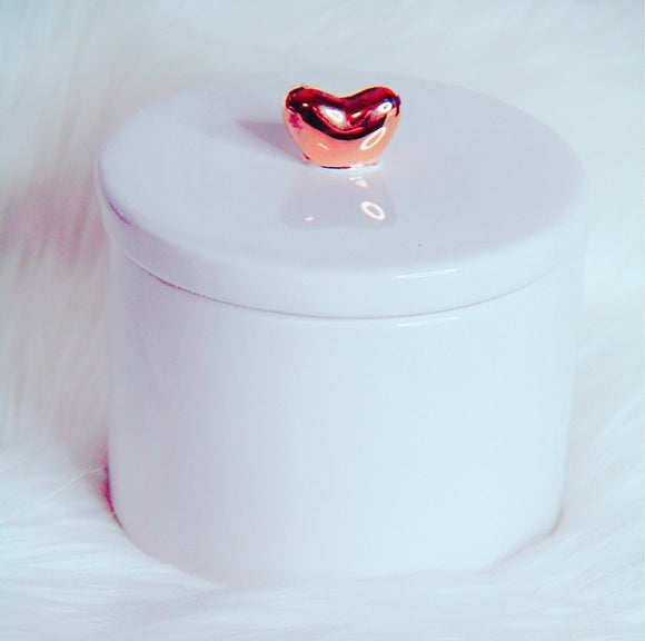 White trinket box with gold heart on the lid
